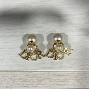 Stunning earrings